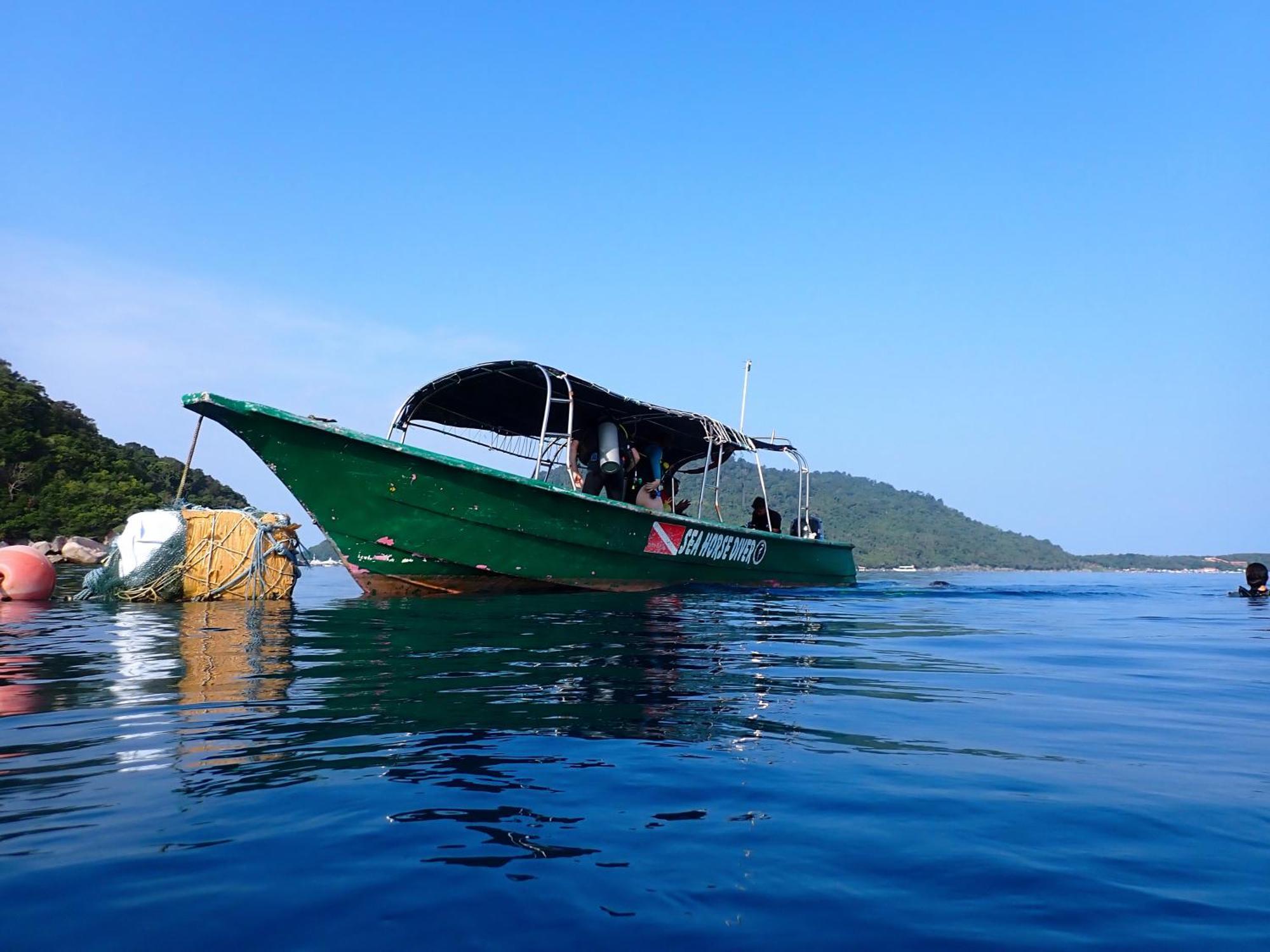 Seahorse Diver Guesthouse Kampong Pasir Panjang  Luaran gambar